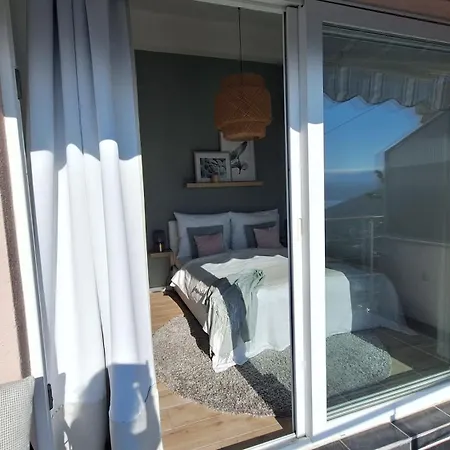Appartement Mit 180° Meerblick Dobreć